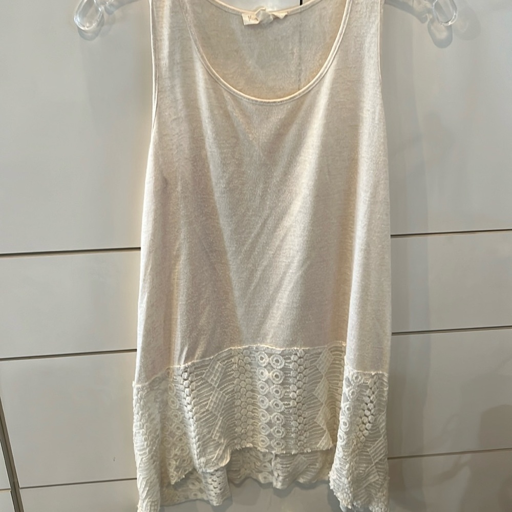 Great oversized top for summer.